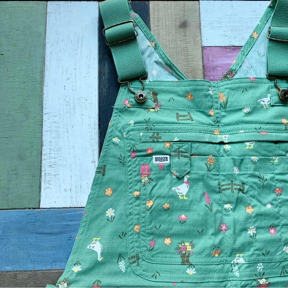 NWT Duluth M x35L Heirloom Gardening Bib Overalls Glacial Green Garden Goose - Picture 3 of 9